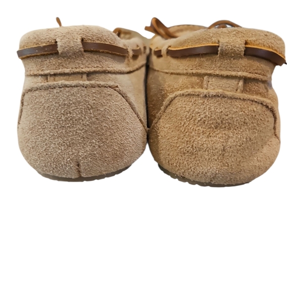 Minnetonka SZ 7 Beige Suede Moccasin #4052 Faux Fur Lined Comfort Slipper - Picture 3 of 6